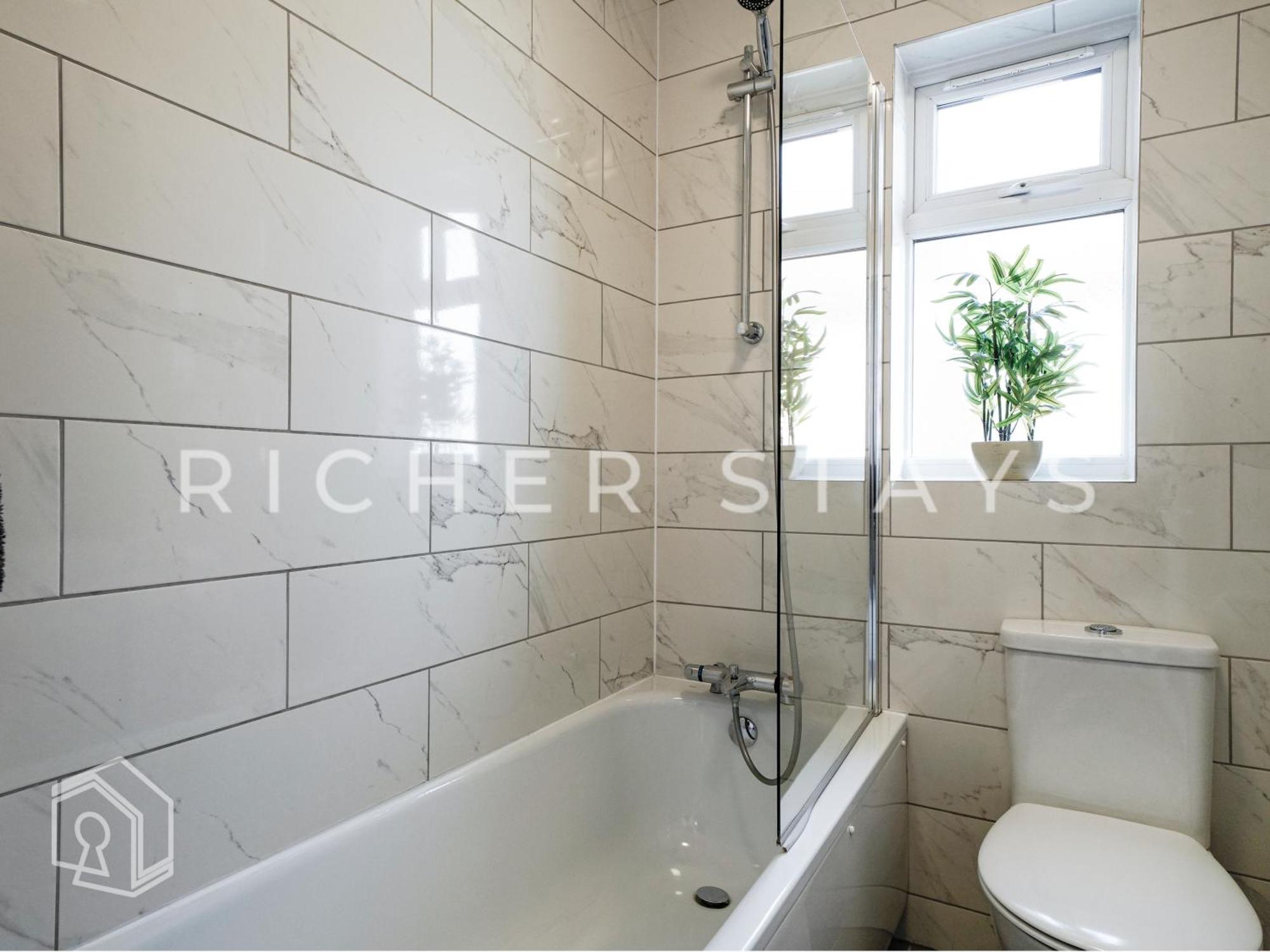 Watford Large 5Br Home - Contractors & Families Extérieur photo