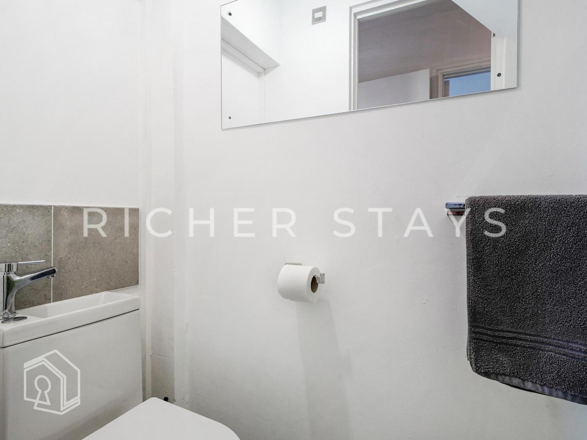 Watford Large 5Br Home - Contractors & Families Extérieur photo